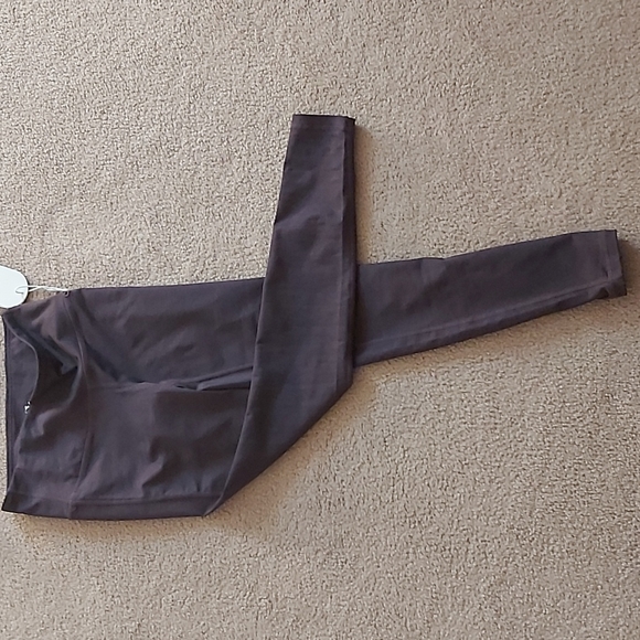 Tank and pants - Picture 3 of 3